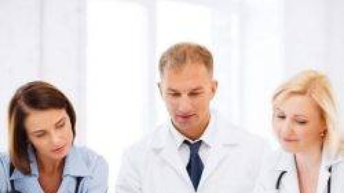 En los comités de bioética de los hospitales y en otros órganos similares se debaten los casos que afectan a la frontera ética de nuestro siglo