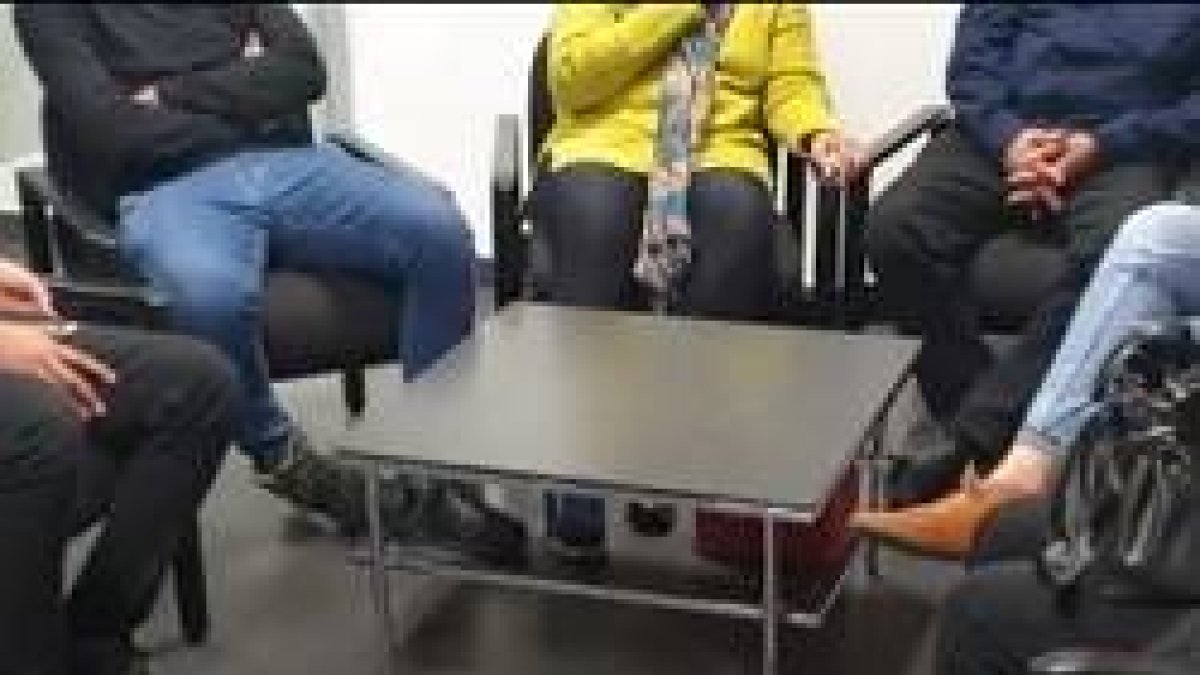 Esta familia tuvo que huir de Pakistán para salvar la vida.