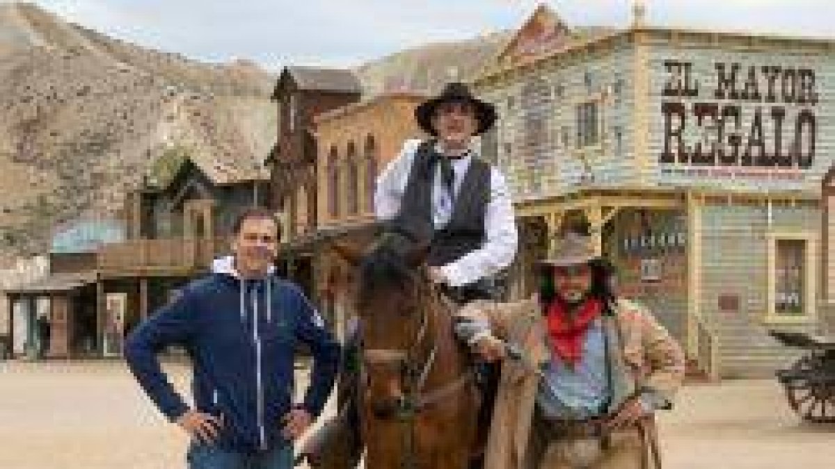 Cotelo y sus actores de película del Oeste en El Mayor Regalo, una historia de perdón, belleza y alegría ya en DVD