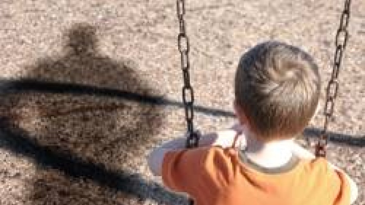 Los depredadores sexuales interesados en niños y adolescentes se colocan donde están ellos - en escuelas, parroquias, centros juveniles...