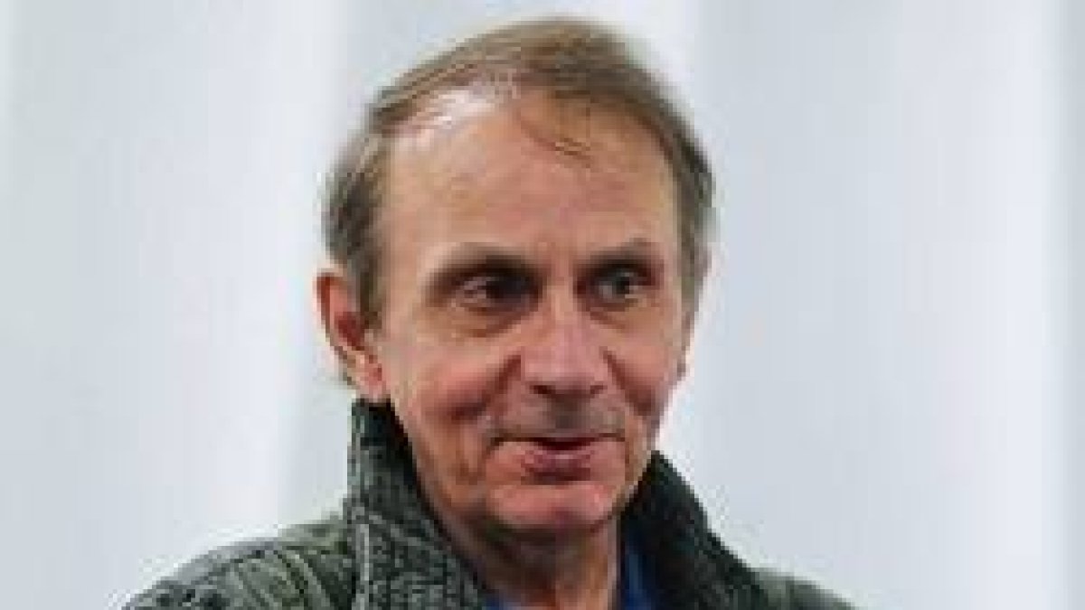 Houellebecq ha criticado al Estado francés por el caso Lambert