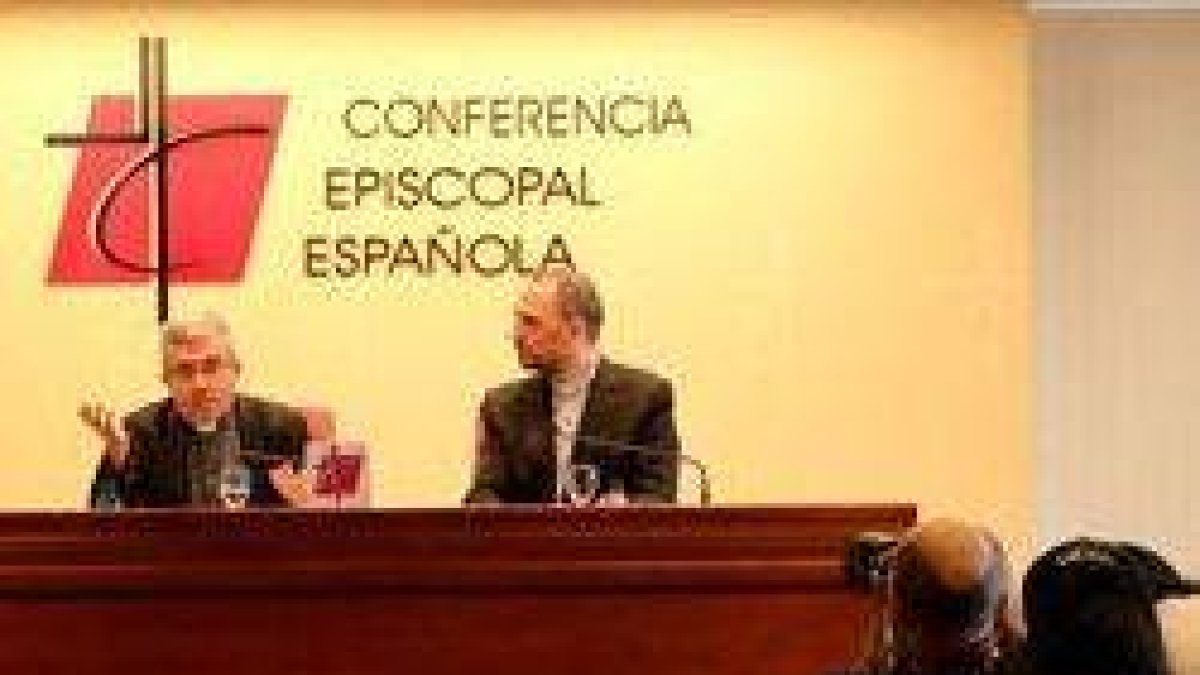 El obispo Luis Argüello ha explicado algunas decisiones tomadas por la Permanente de la Conferencia Episcopal