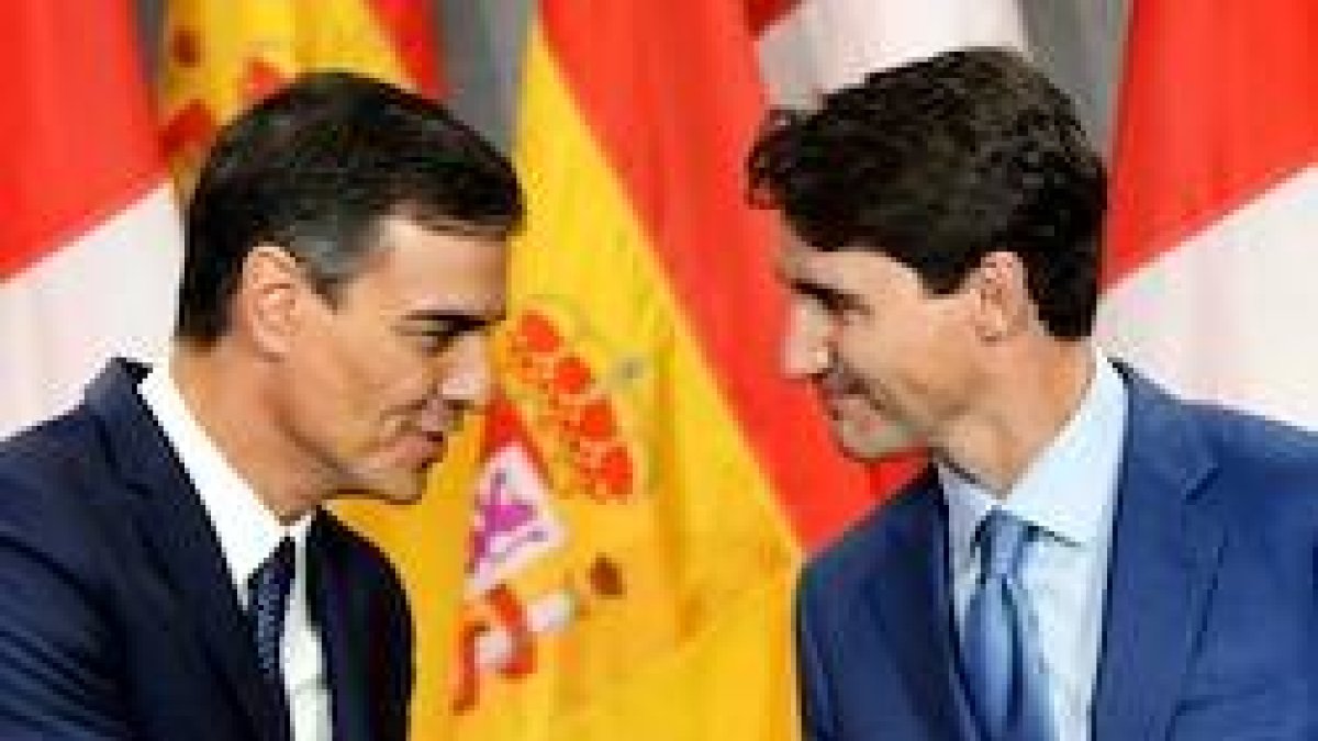 Los presidentes del Gobierno de España y Canadá, Pedro Sánchez y Justin Trudeau, coinciden en el impulso a la eutanasia: es uno de los proyectos inminentes del dirigente socialista español.