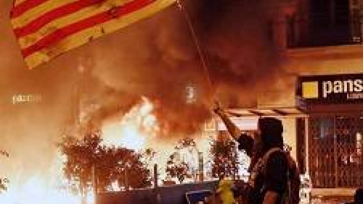 Barricadas y jóvenes violentos preocupan, pero que las familias y amistades se rompan y dividan en Cataluña preocupa aún más