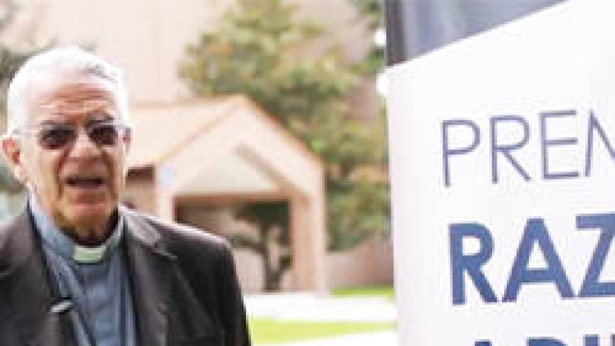 El P. Lombardi, S.J., presidente de la Fundación Joseph Ratzinger/Benedicto XVI