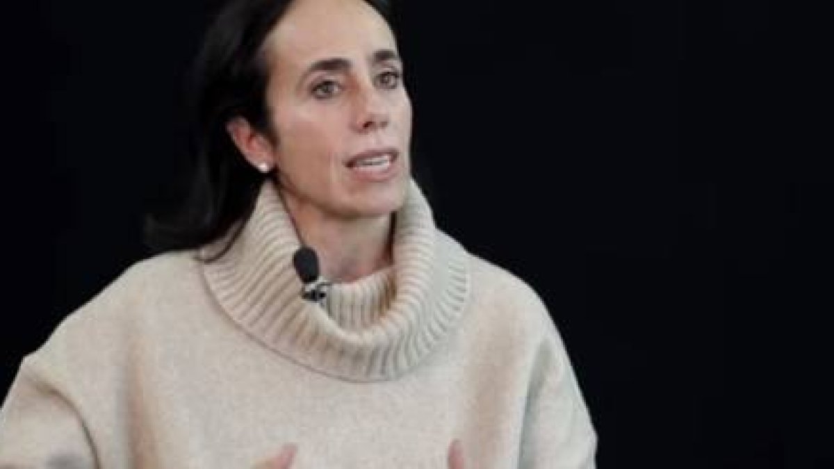 Elena Postigo es doctora en Bioética y actualmente es profesora en la Universidad Francisco de Vitoria