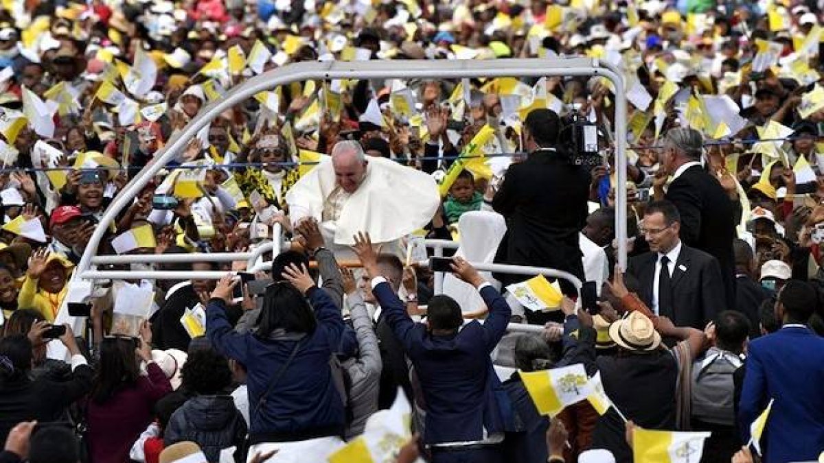 Cientos de miles de personas celebraron este domingo en Antananarivo la presencia del Papa en Madagascar.