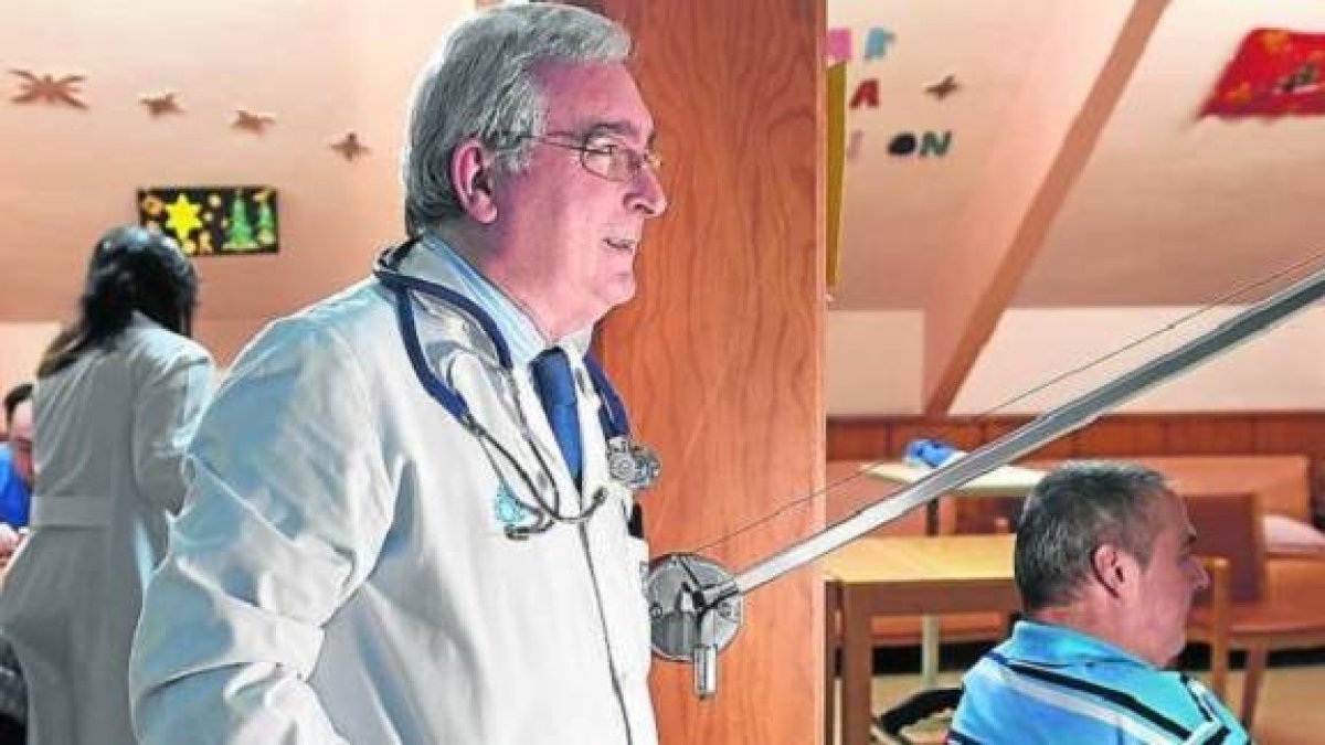 El doctor Bátiz es uno de los mayores expertos en cuidados paliativos en España