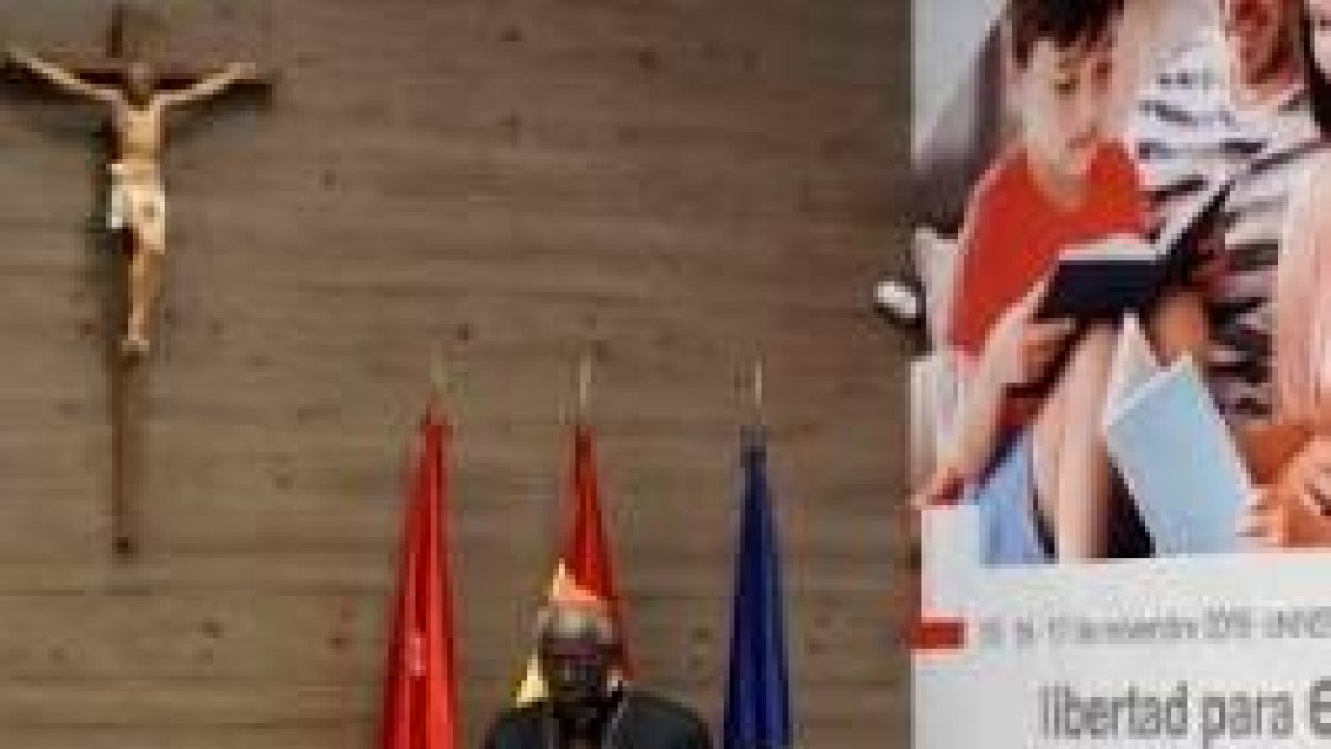 El cardenal Sarah, Prefecto para el Culto Divino, ha presentado en Madrid el Congreso Católicos y Vida Pública sobre libertad educativa, que tiene lugar del 15 al 17 de noviembre