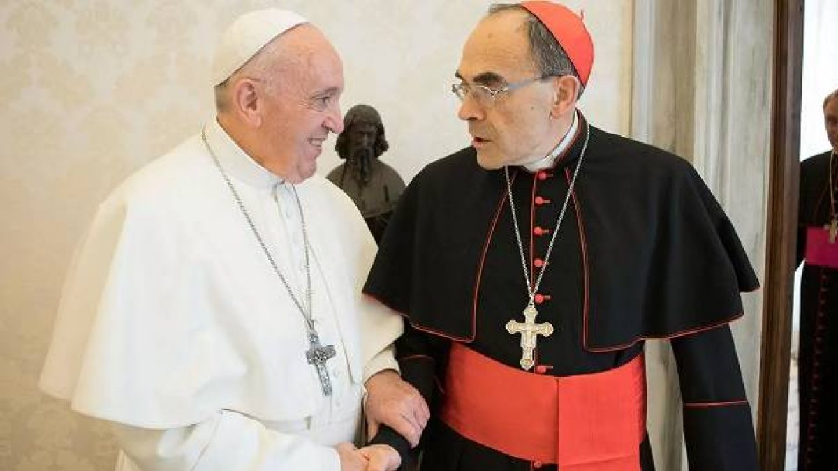 El cardenal Barbarin viajará a Roma para pedir de nuevo al Papa que acepte su renuncia