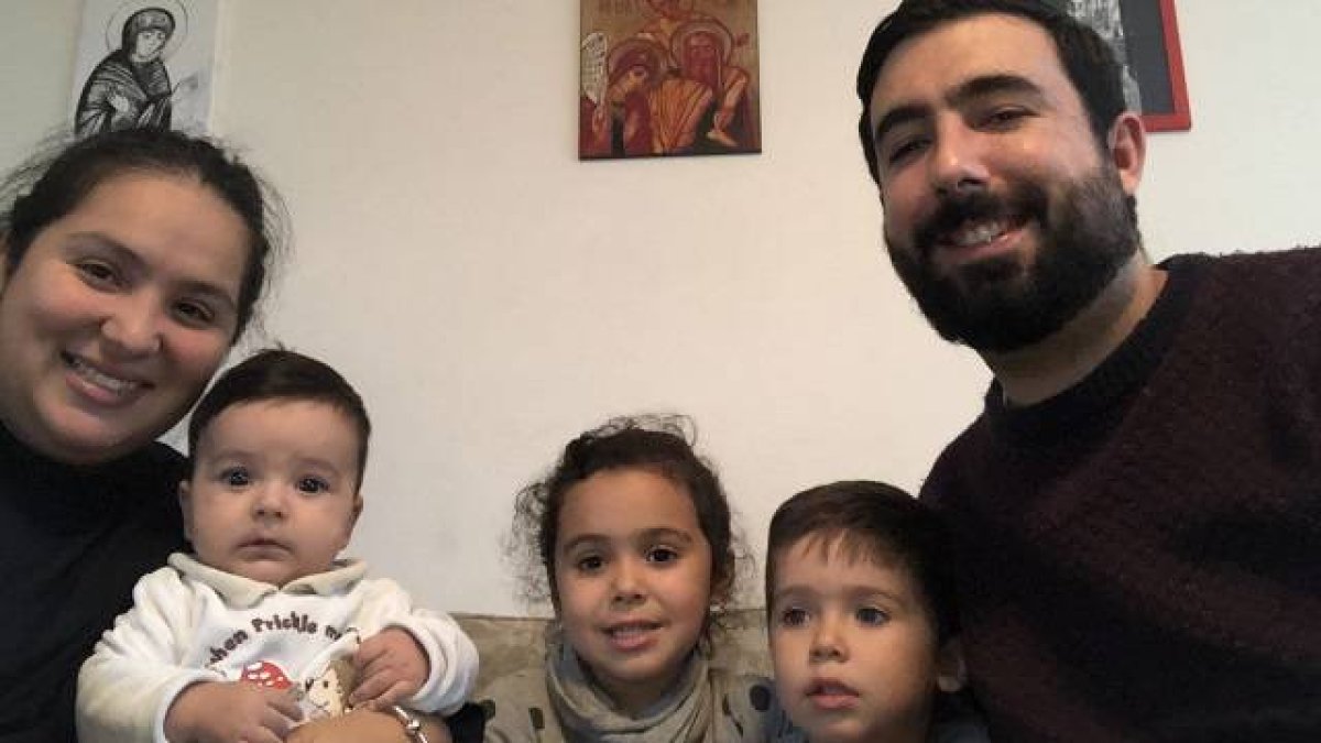 David y Fabiola, de 31 y 32 años respectivamente, llegaron el pasado mes de agosto a Lituania como familia misionera