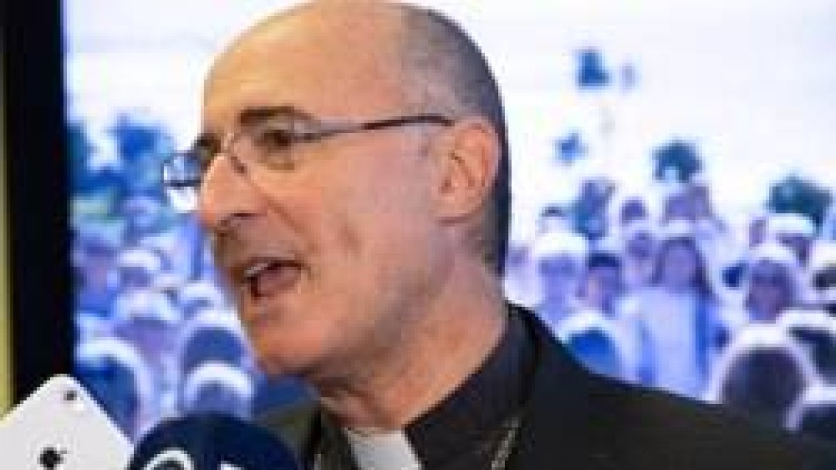 El cardenal Sturla critica la ideología de género de la propuesta de ley trans de Uruguay, aunque comparte el ayudar a las personas