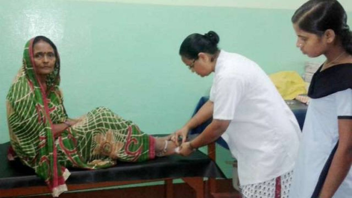 La hermana Crescencia ha logrado salvar la vida de miles de personas que habían sido mordidas por serpientes venenosas