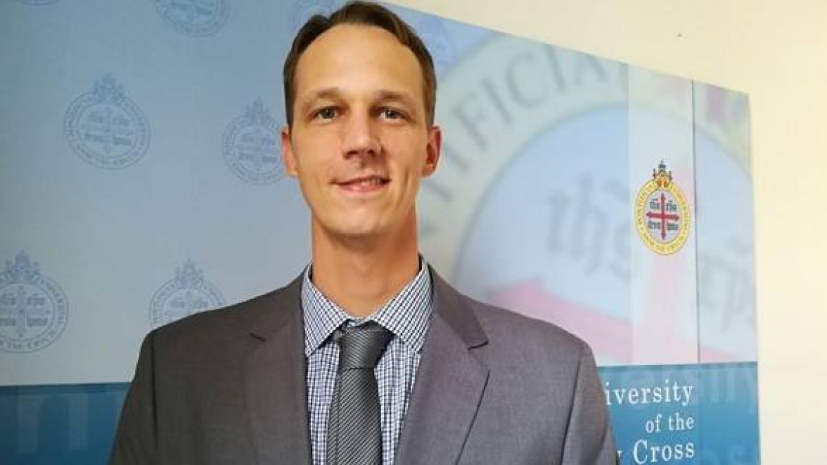 Dean se encuentra en estos momentos en Roma como seminarista en el Colegio Eclesiástico Sedes Sapientiae gracias a una beca de CARF