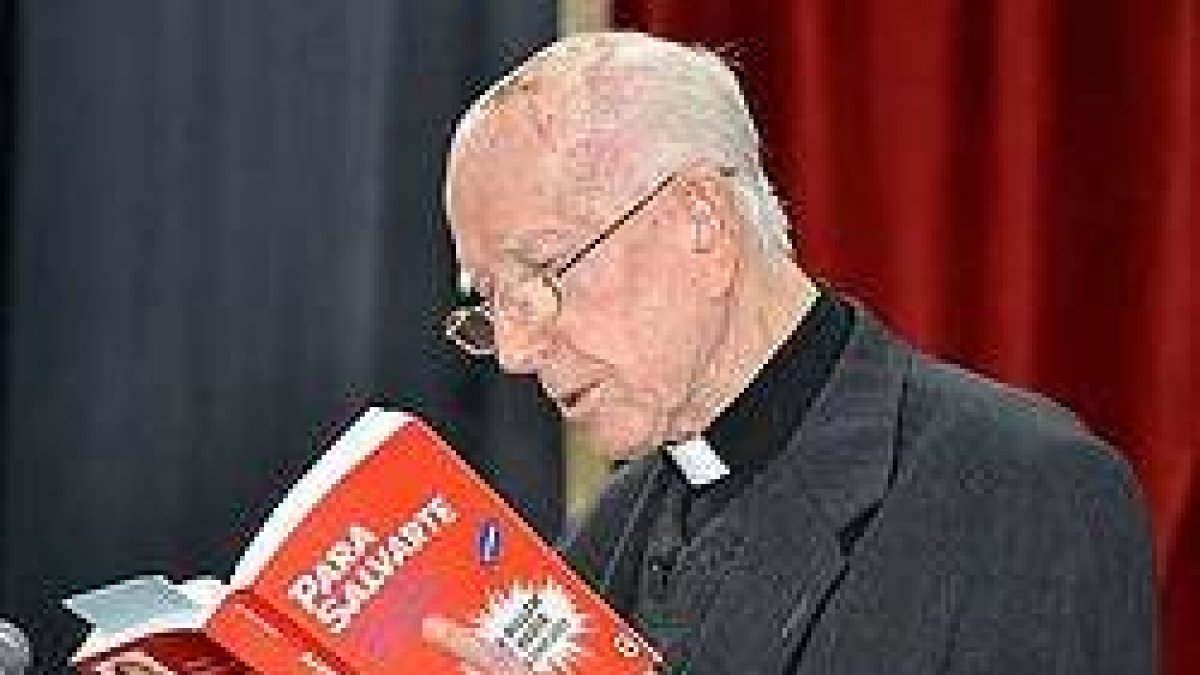 El padre Loring falleció en 2013 a los 92 años tras una fecunda e incansable labor evangélica