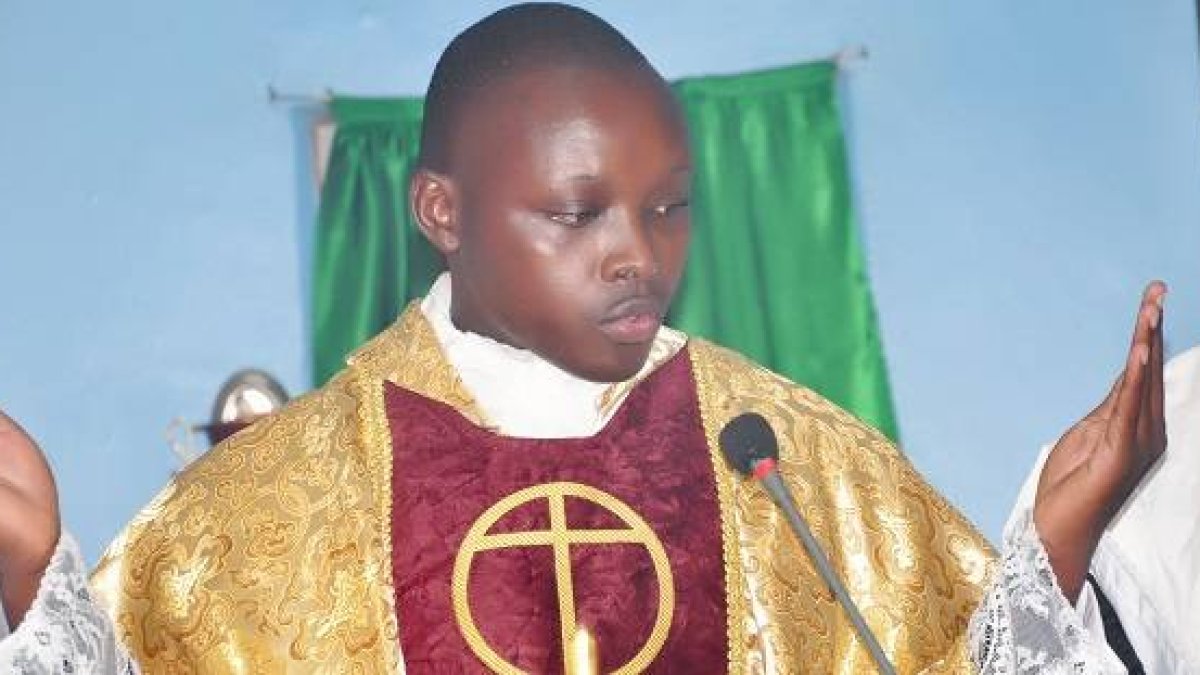 El padre Tadeo fue ordenado diácono en Pamplona y sacerdote en Uganda, donde desarrolla una importante labor