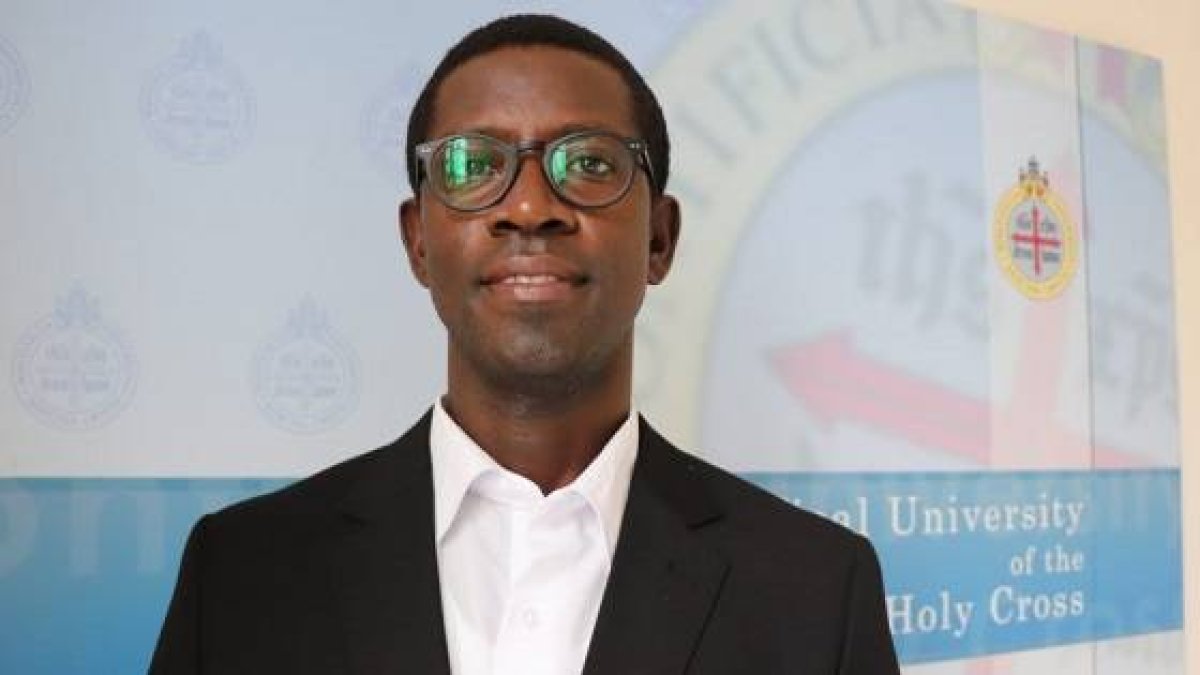 Petro estudia en estos momentos en Roma gracias a una beca de CARF