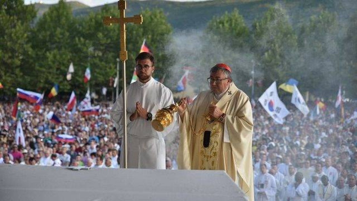 El cardenal Puljic celebrando misa en Medjugorje el pasado mes de agosto