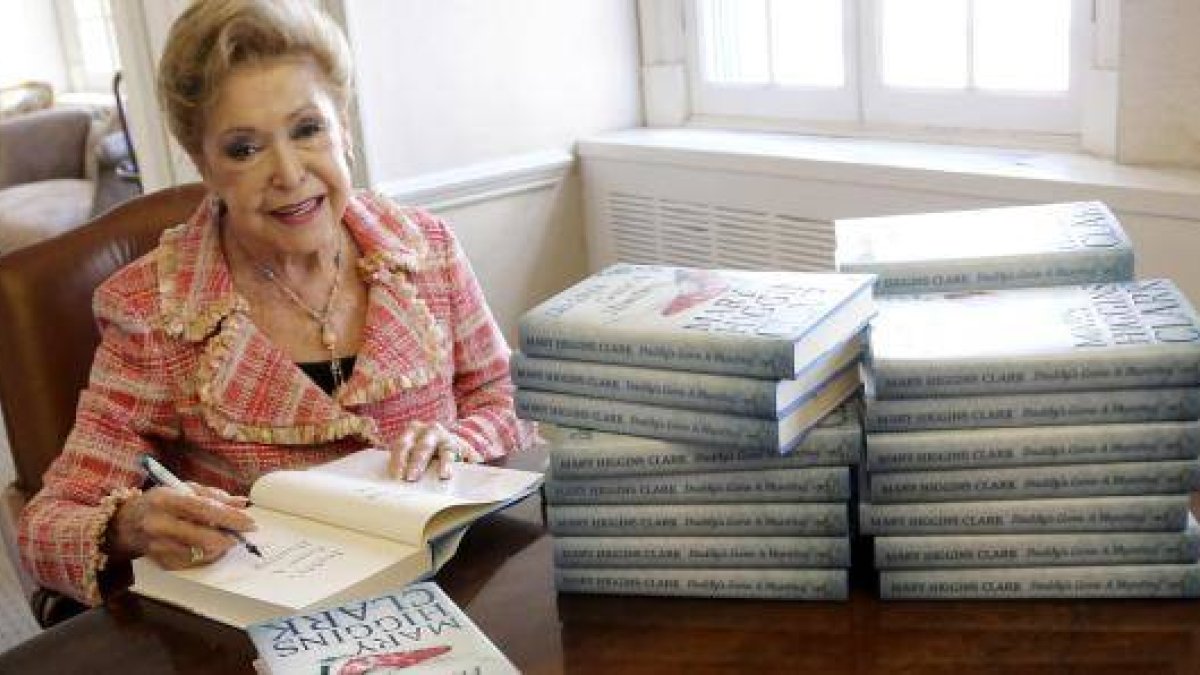 Mary Higgins Clark ha publicado 45 libros y ha vendido 100 millones de ejemplares sin necesidad de palabrotas, escenas de sexo ni de violencia atroz...