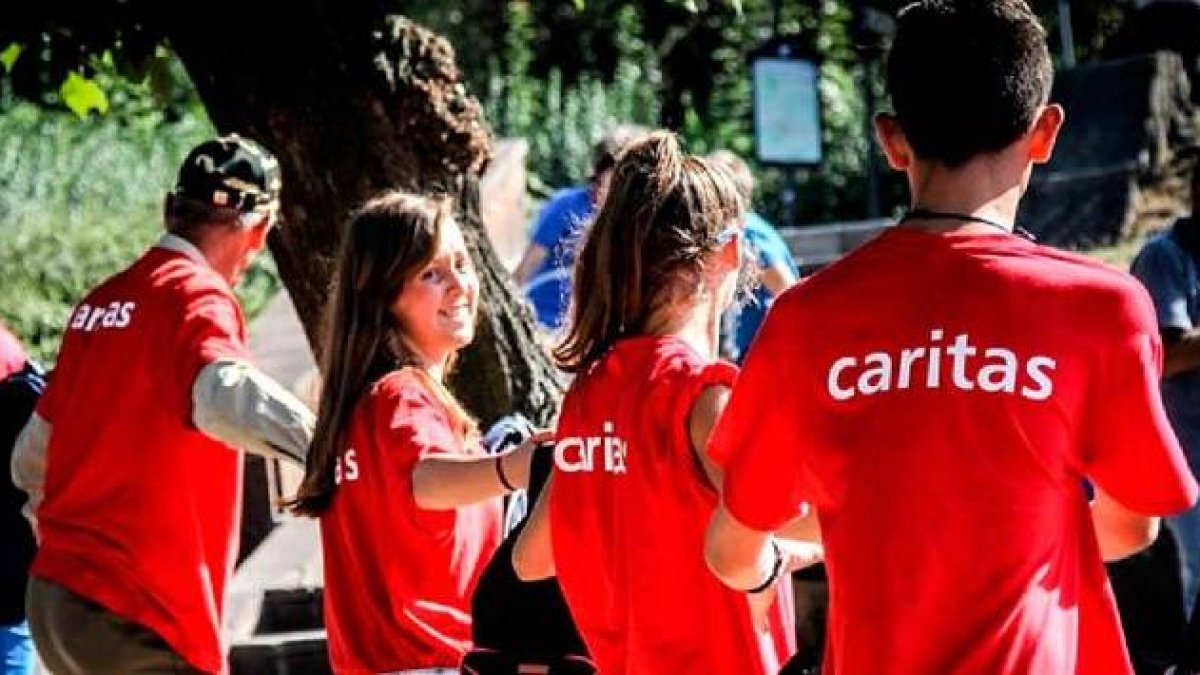 Cáritas tiene en estos momentos en España más de 84.500 voluntarios
