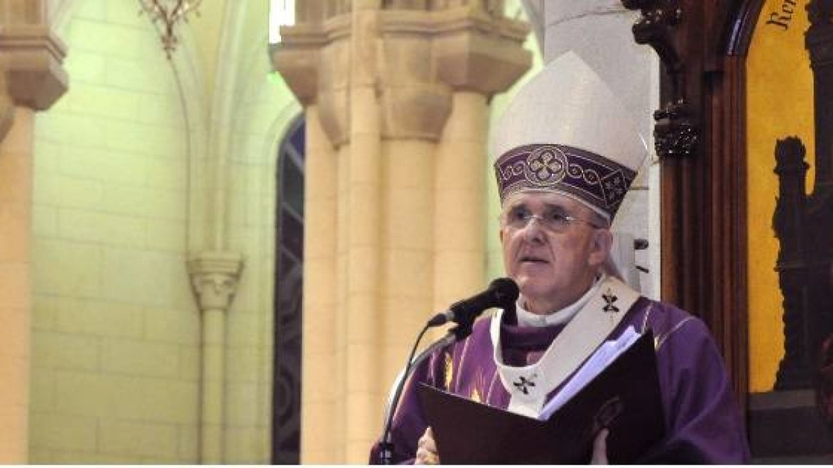 El Cradenal Osoro, de Madrid, pide vivir la Cuaresma en clave de cuarentena... se puede ir a misa, pero sólo a un tercio de aforo