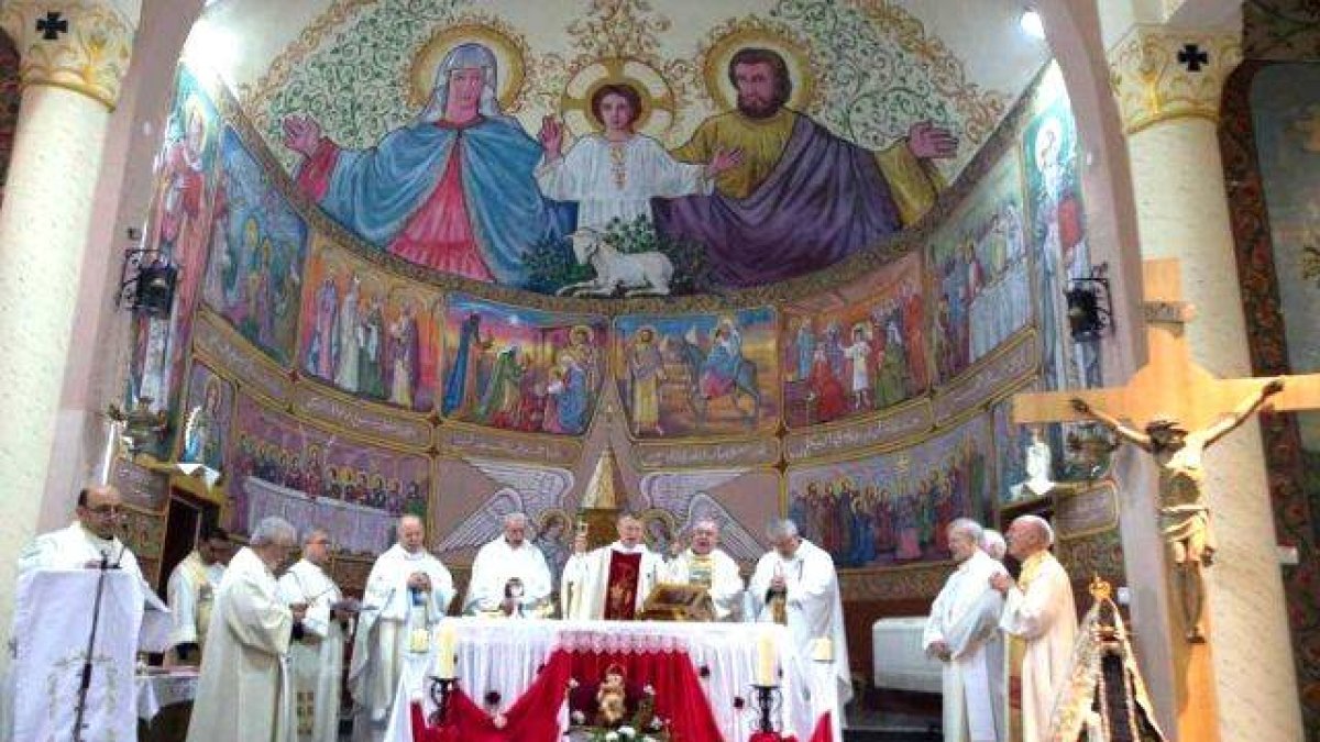 Obispos de la Coordinación para Tierra Santa celebran misa en la parroquia católica de Gaza, dedicada a la Sagrada Familia