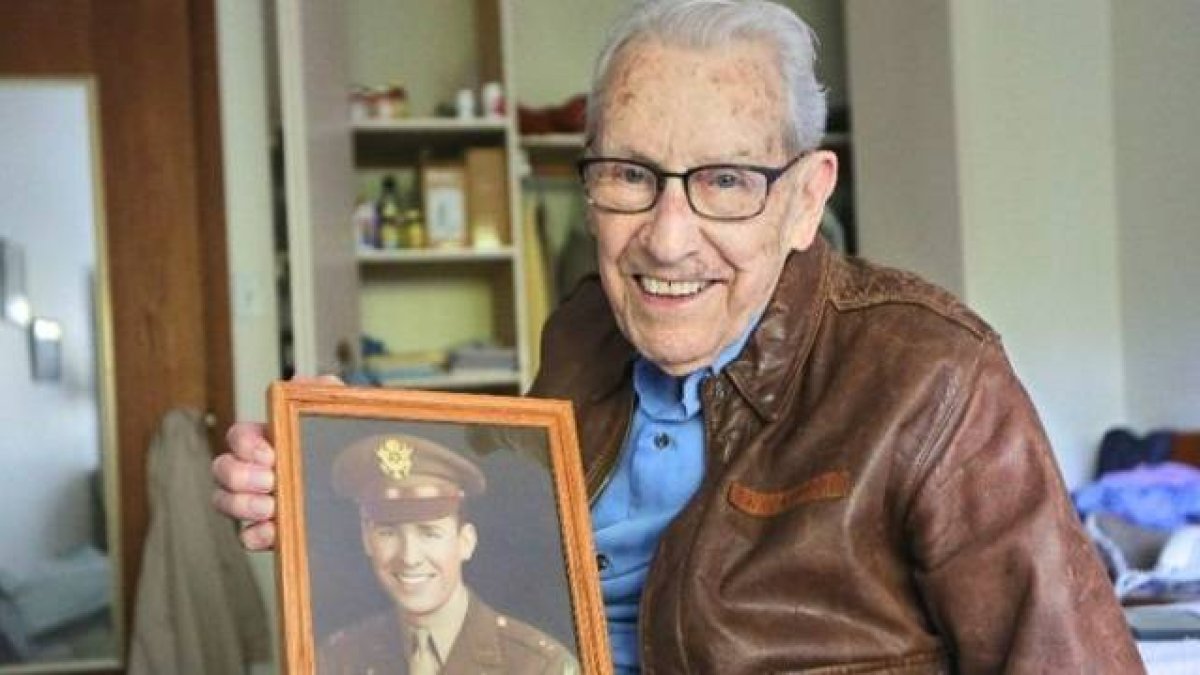Don Stoulil combatió durante la II Guerra Mundial y salió ileso de todas las peligrosas misiones en las que participó