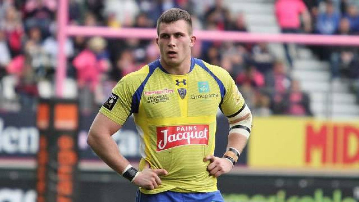 Paul Jedrasiak es un hombretón joven con experiencia en el deporte de máximo nivel... y un hombre que reza, estudia la Biblia y barre su parroquia