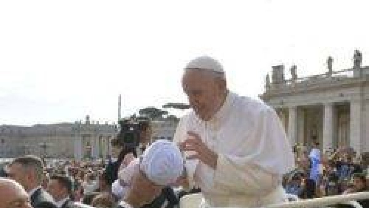 El Papa Francisco ha predicado contra las murmuraciones y ha recordado el papel de los mártires, hoy muy numerosos