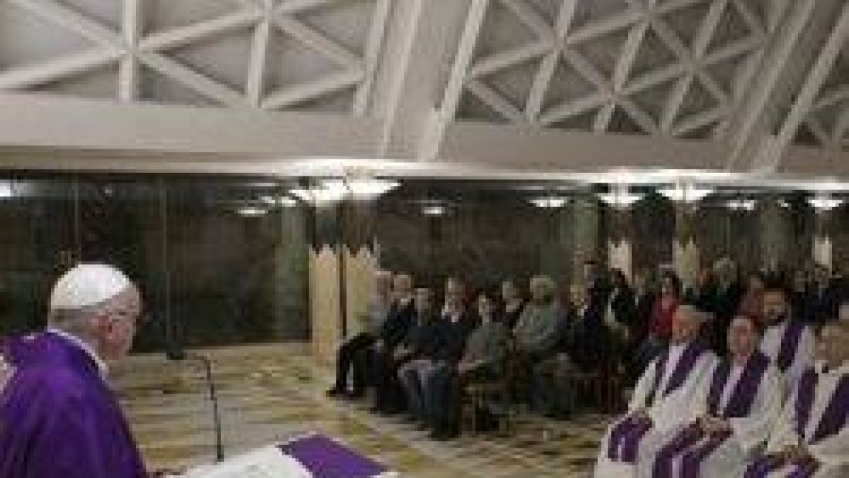 Francisco predicó sobre la gracia de aceptar la capacidad de Dios de hacer florecer el desierto y concebir a la estéril