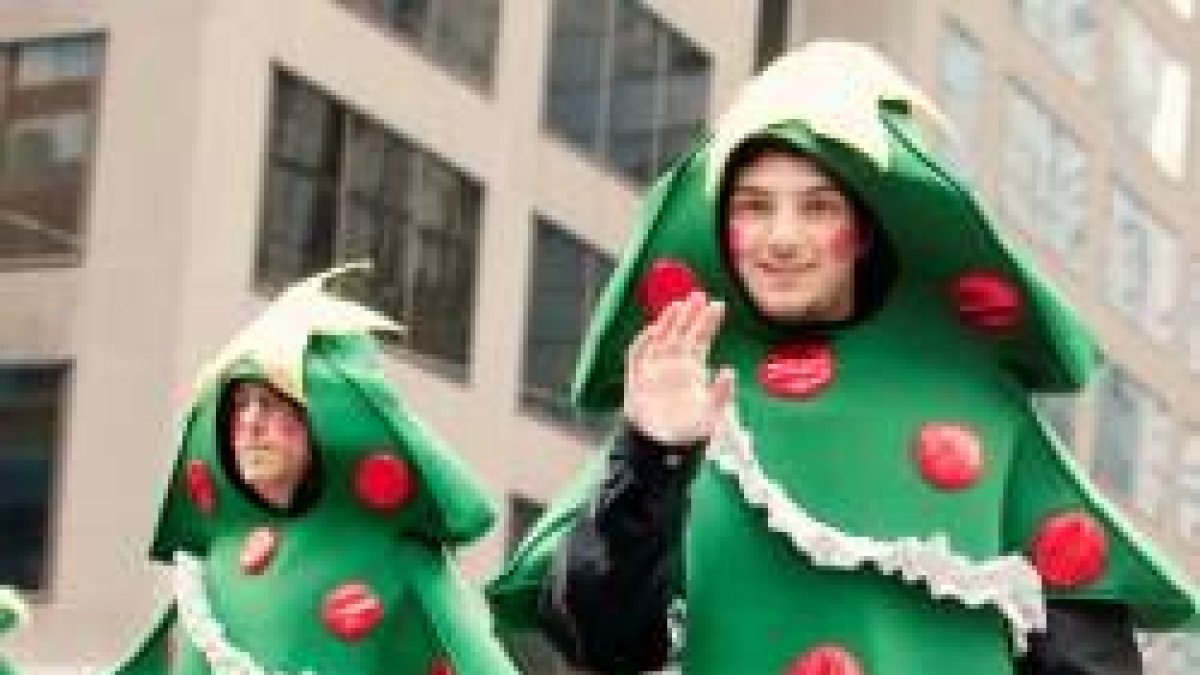 Vestidos de abeto en el desfile de Santa Claus de Toronto