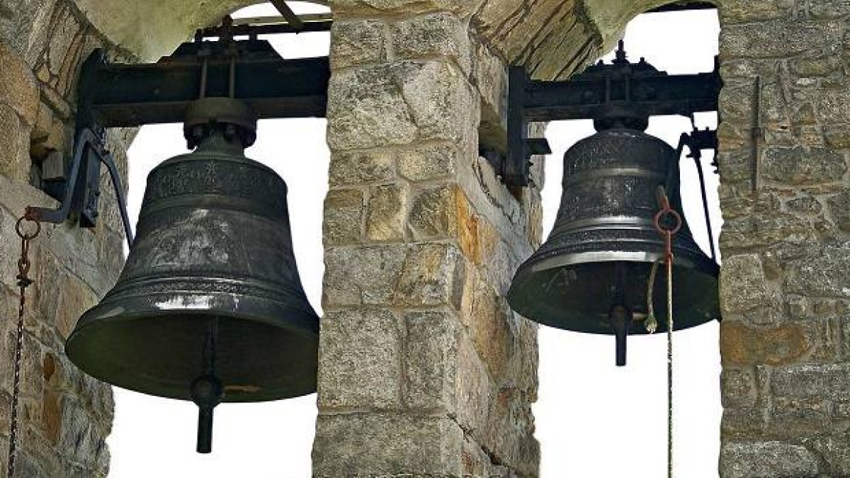 Los obispos han propuesto que las campanas de las iglesias suenen al mediodía coincidiendo con el rezo del Ángelus
