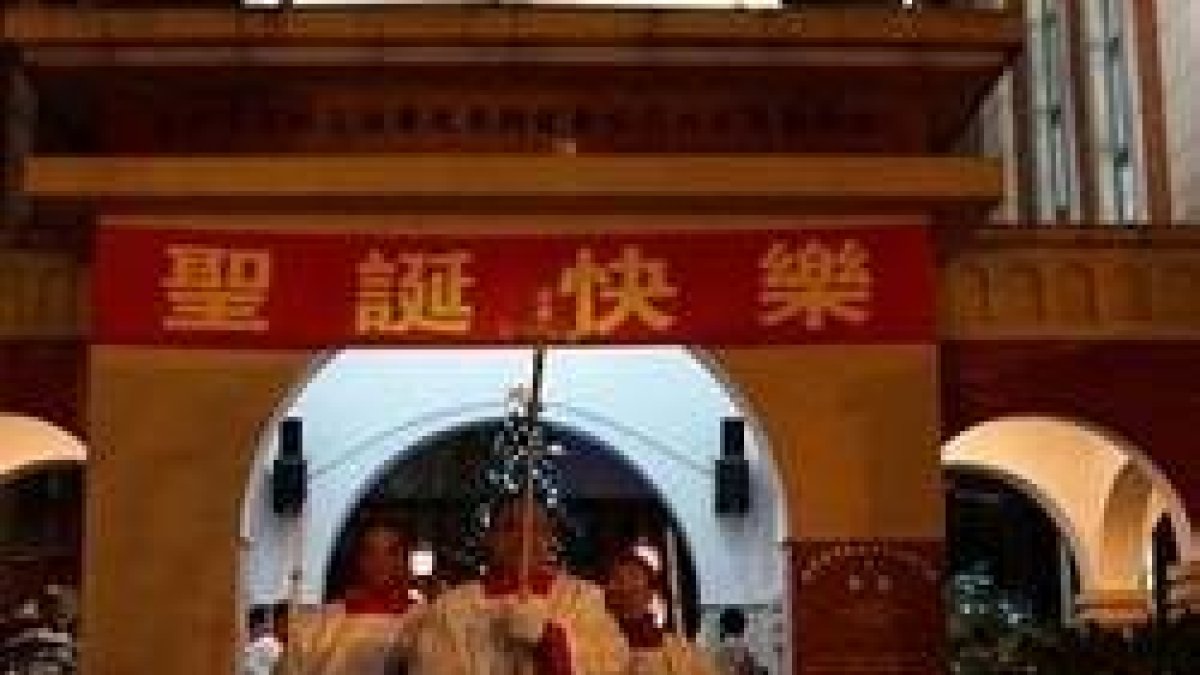 Este año en muchas regiones de China los funcionarios estatales se ponen duros con la norma que prohíbe a los menores de 18 años ir a la iglesia