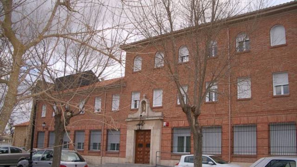 La Casa de Retiros diocesana está situada junto al Hospital de Albacete