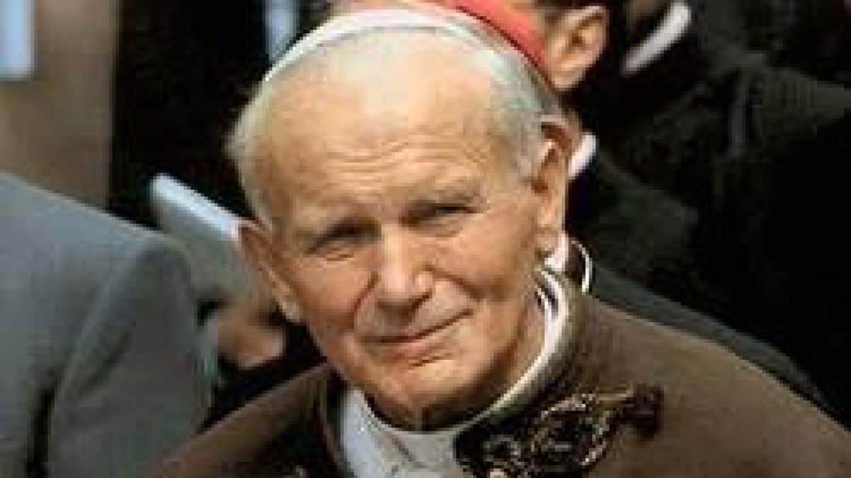 San Juan Pablo II en su visita a Santiago de Compostela, desde donde predicó sobre la identidad y raíces cristianas de Europa