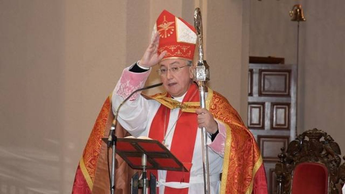 Monseñor Rico Pavés arroja luz en algunos aspectos que habían provocado controversia entre los fieles