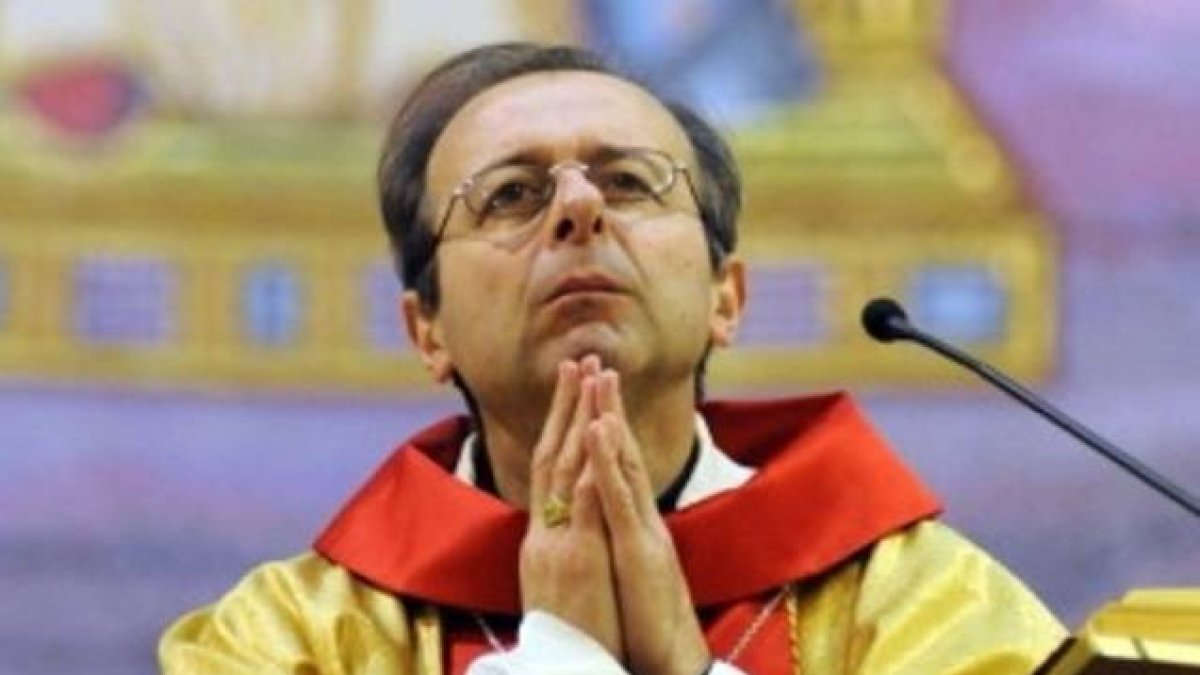 Enrico Solmi, obispo de Parma, ha perdido a cinco sacerdotes de su clero
