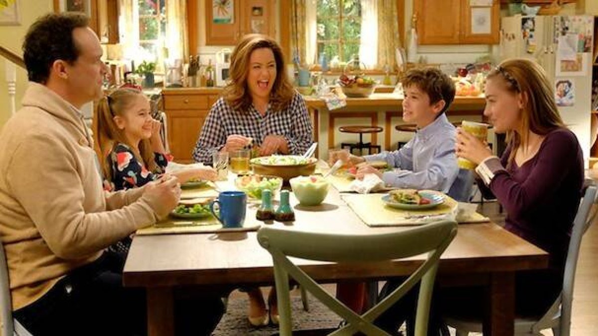 Una escena de «American Housewife», una sitcom de la ABC sobre la vida de un ama de casa moderna.