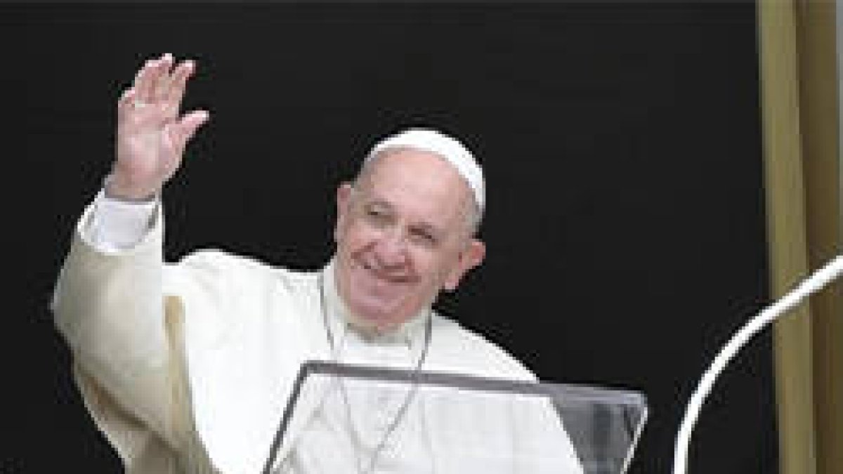 Francisco: «El ejemplo de san José nos exhorta a levantar la mirada y llevarla hacia más allá»