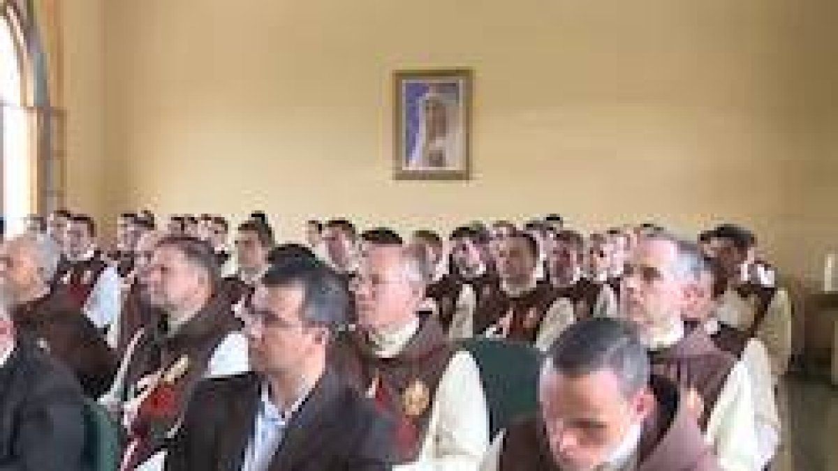 Los Heraldos del Evangelio destacan por sus hábitos y sus desfiles, y con una amplia actividad con niños, adolescentes y jóvenes