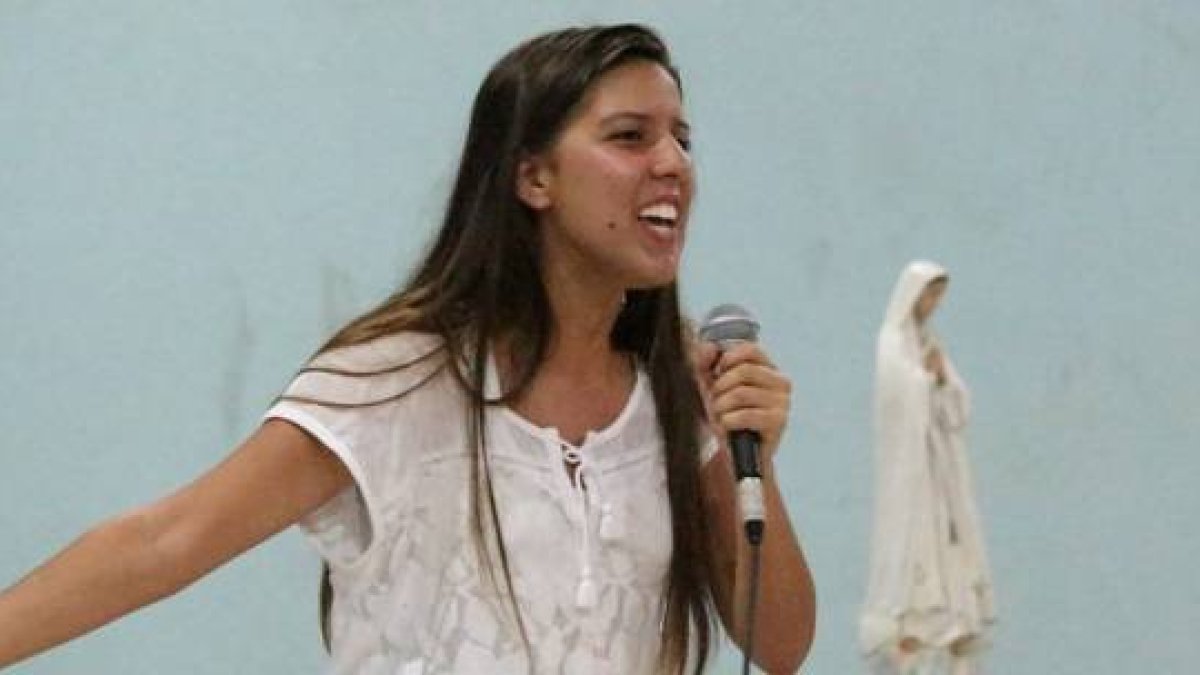 Daniela es laica consagrada y a sus 25 años evangeliza a numerosos jóvenes
