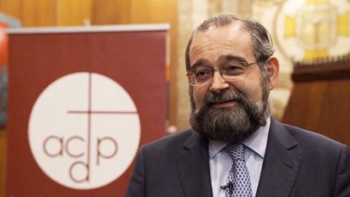 Alfonso Bullón de Mendoza es presidente de la Asociación Católica de Propagandistas y las escuelas y universidades CEU desde julio de 2018