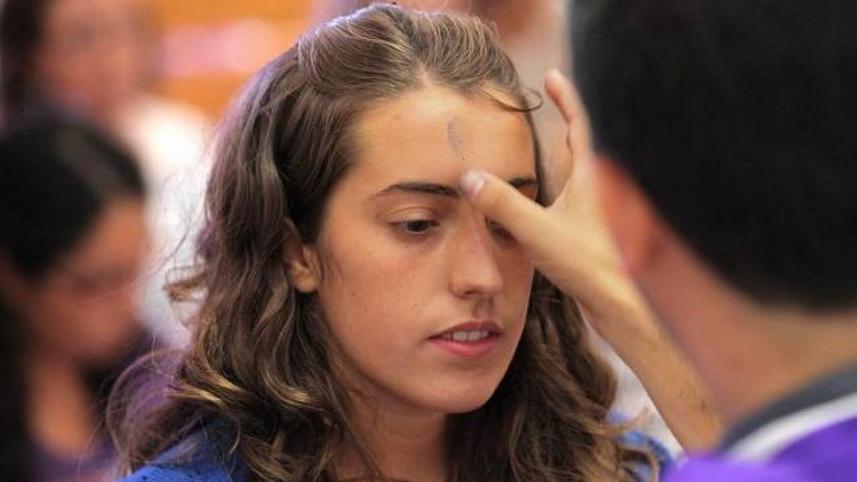 El Miércoles de Ceniza es una celebración que aún sin ser día de precepto atrae a muchas personas que no suelen ir a la iglesia demasiado