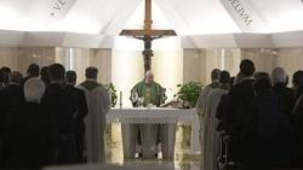 El Papa centró su homilía en la fuerza del amor de Dios