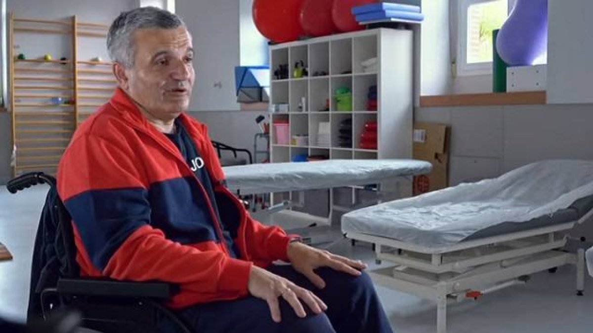 Javier sufrió el accidente en 2018, es padre de siete hijos, algunos todavía muy pequeños. La oración es su fortaleza