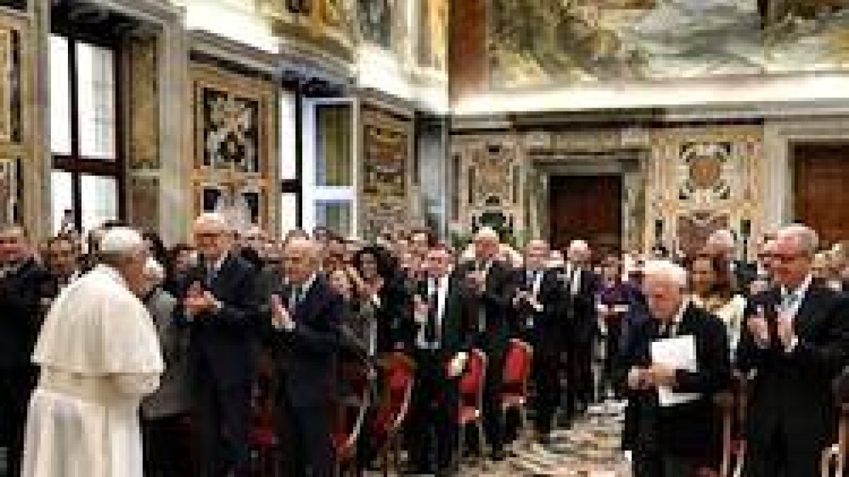 Francisco recordó a los miembros del Centro de Estudios Rosario Livatino la posición contra la eutanasia del juez asesinado por la mafia.