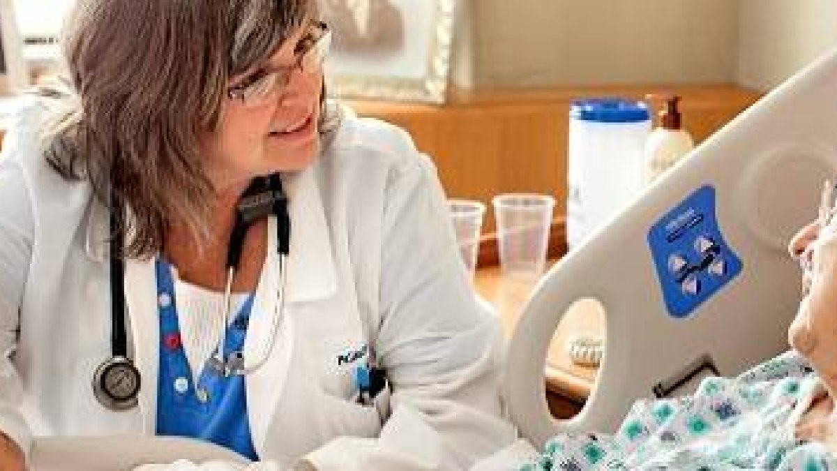 Cuando existe un buen sistema de cuidados paliativos, los enfermos abandonan, si la tuvieron, la idea de morir artificialmente.