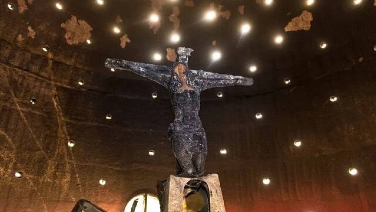 Así quedó el Cristo de la Capilla de la Sangre de Cristo de la catedral de Managua tras el ataque