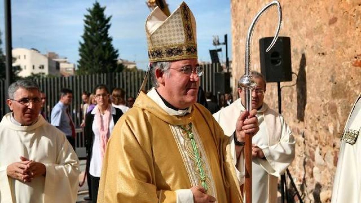 El obispo de Tarrasa pide que Dios recobre el papel principal en nuestras vidas, y también en la vida social.