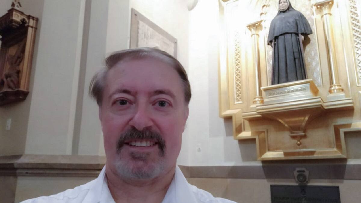 Daniel Castro fue ordenado diacono permanente y encargado de elaborar un plan de duelo semanas antes de que la pandemia hiciera estragos en España.